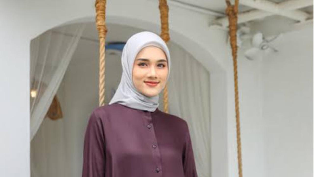 6 Inspirasi Baju Tunik Lebaran 2025 yang Wajib Kamu Coba! Tampil Anggun dan Modis dengan Pilihan Terbaik
