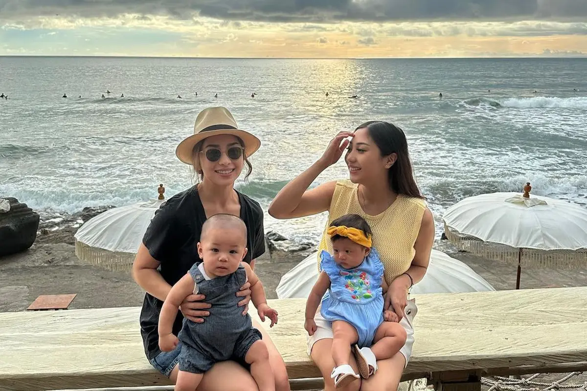 8 Gaya Kompak Nikita Willy dan Winona Willy Liburan sambil Momong Anak di Bali