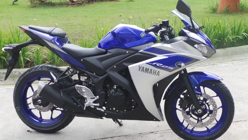 Yamaha R25