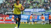 Striker Arema, Ahmad Nur Hardianto, ingin kembali ke Timnas Indonesia lagi. (Bola.com/Iwan Setiawan)