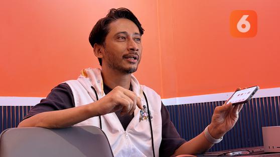 Upie Guava Beberkan Evolusi Workflow Pelangi di Mars, dari MacBook White ke Mac Studio M3 Ultra