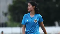 Sabreena Dressler saat TC bersama timnas sepak bola putri Indonesia. (Instagram/@sabreenadressler)