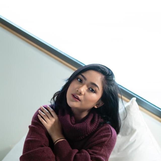 Lirik Lagu Marion Jola Pergi Menjauh News Entertainment Fimela Com