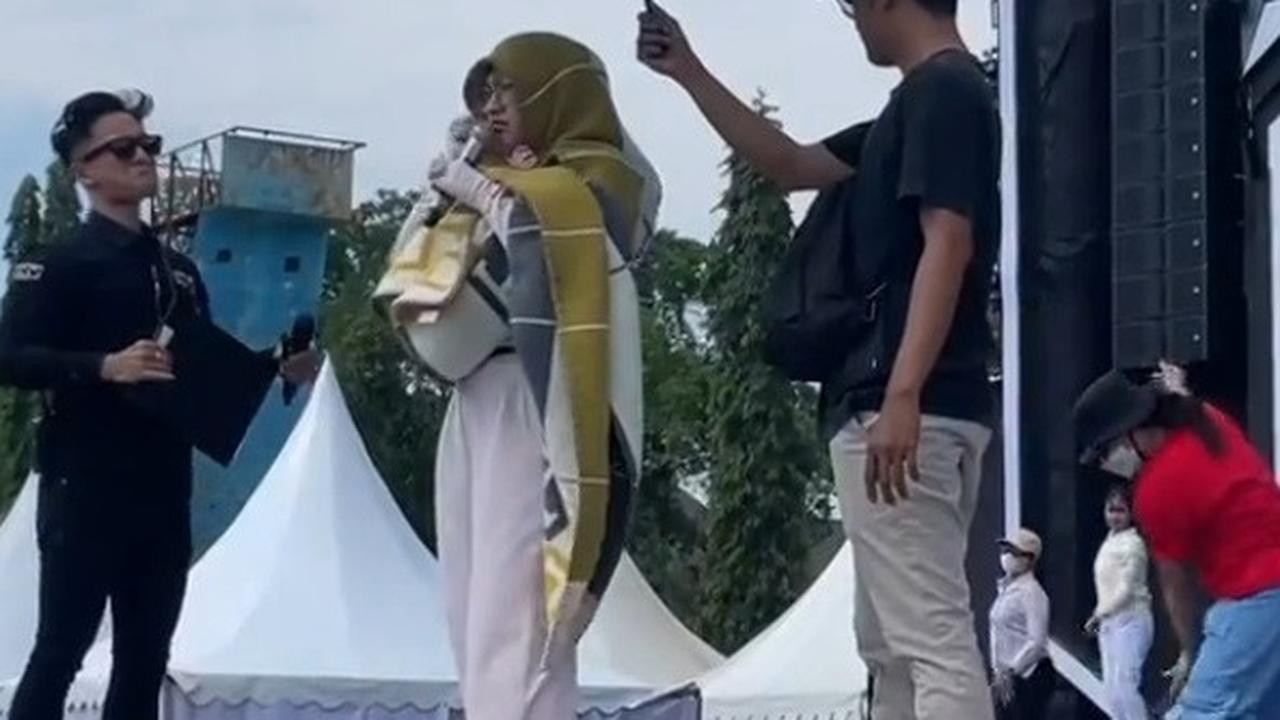 Harga Selimut Tersebut Sekitar Rp 29 Juta