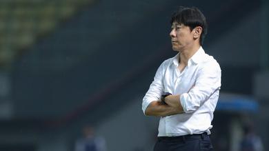 <p>Pelatih Timnas Indonesia, Shin Tae-yong saat menghadapi Burundi pada laga pertama persahabatan FIFA Matchday di Stadion Patriot Candrabhaga, Bekasi, Sabtu (25/3/2023) malam WIB. (Bola.com/Bagaskara Lazuardi)</p>