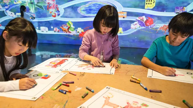 Seni Digital Sketch Christmas/dok. Teamlab