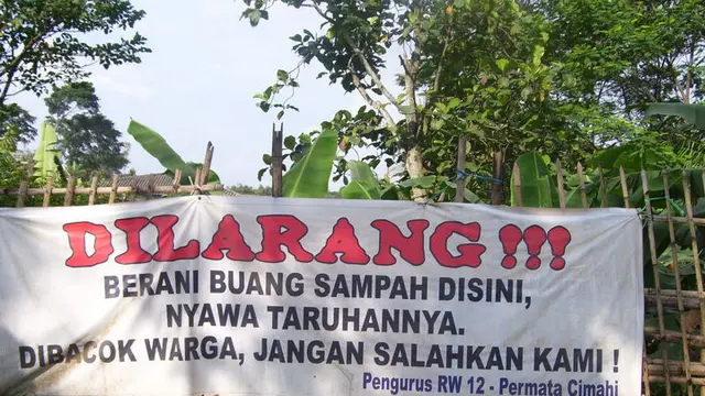 larangan buang sampah unik