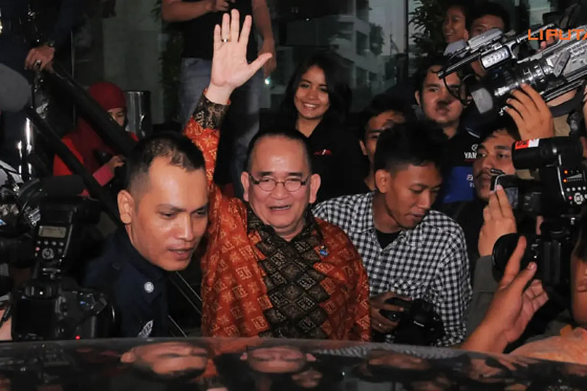 4foto-ruhut-sitompul-131115a.jpg