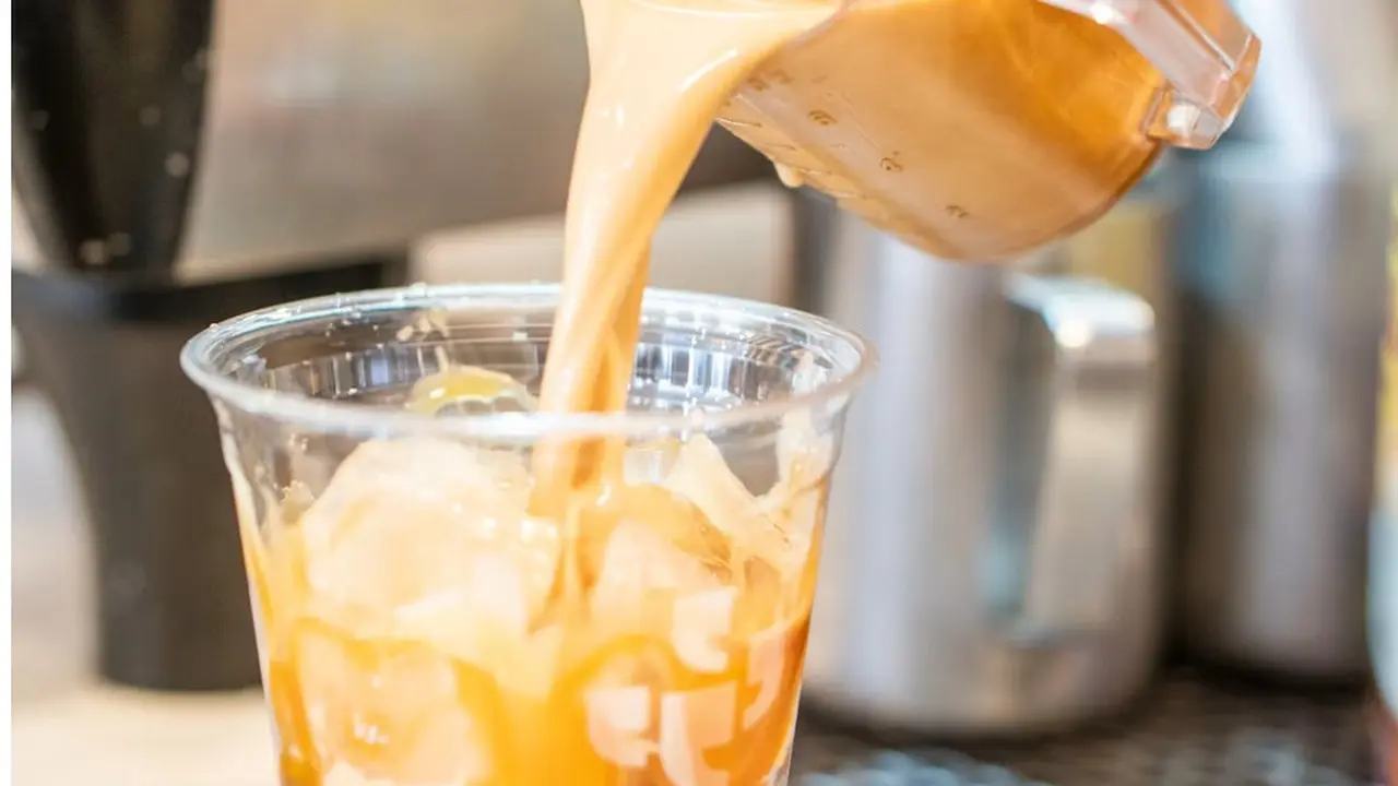 Cara Membuat Roasted Milk Tea ala Rumahan