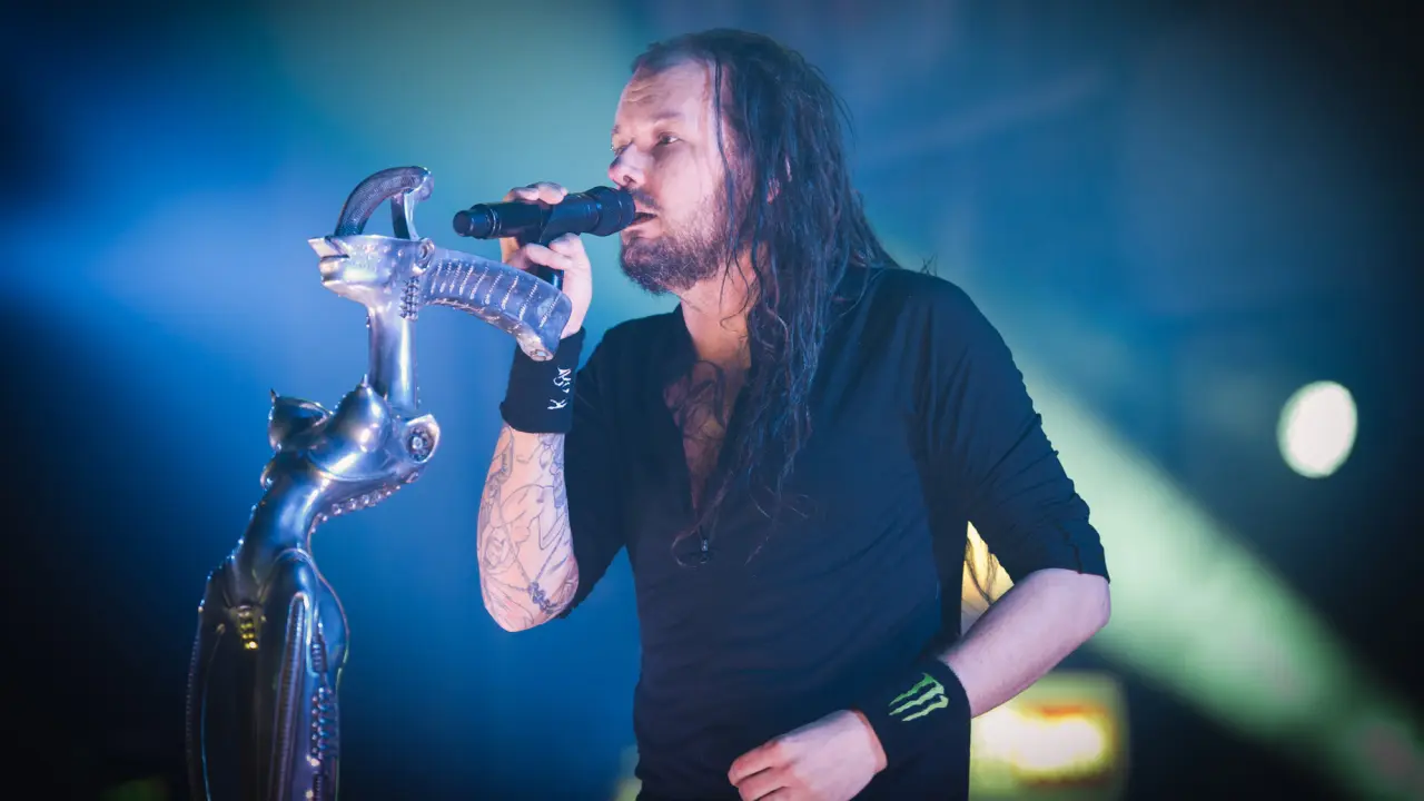 Jonathan Davis (teamrock.com)