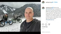 Agar Bisa Travelling, Zack Buatkan Kursi Roda Off Road untuk Sang Istri