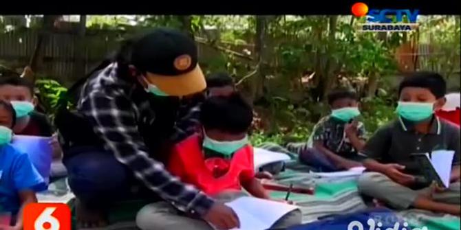 VIDEO: Belajar Sambil Bermain Musik di Alam Terbuka Hilangkan Kejenuhan