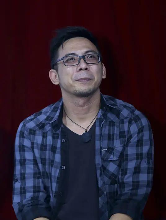 Gracia saat ditemui di kawasan Kebon Jeruk, Senin (23/5) ia mengaku sebenarnya tidak ingin bicara. Tapi setelah melihat berita simpang siur akhirnya ia angkat bicara. (Nurwahyunan/Bintang.com)