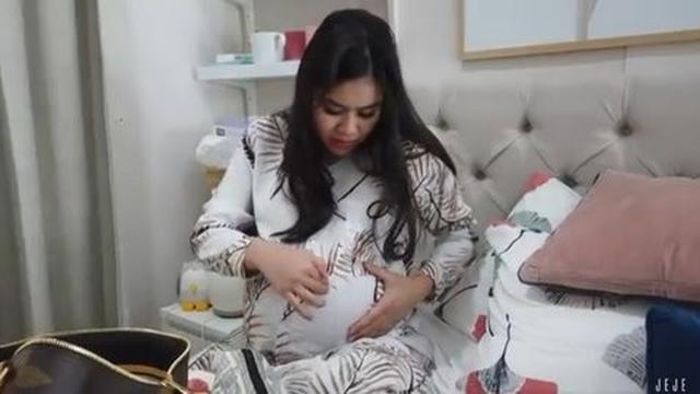 7 Momen Haru Lahiran Syahnaz Sadiqah, Bayinya Kembar