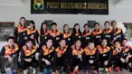 Para atlet bulu tangkis nasional putra dan putri untuk Piala Sudirman berfoto bersama saat pelepasan saat di Cipayung, Jakarta, Sabtu (6/5). Sebanyak 20 atlet siap bertanding mewakili Indonesia dalam piala Sudirman. (Liputan6.com/Angga Yuniar)