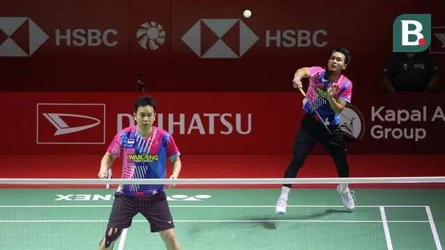 Foto: Didukung Ribuan Penonton Istora, Ahsan/Hendra Jinakkan Pasangan Denmark untuk Melaju ke 16 Besar Daihatsu Indonesia Masters 2022