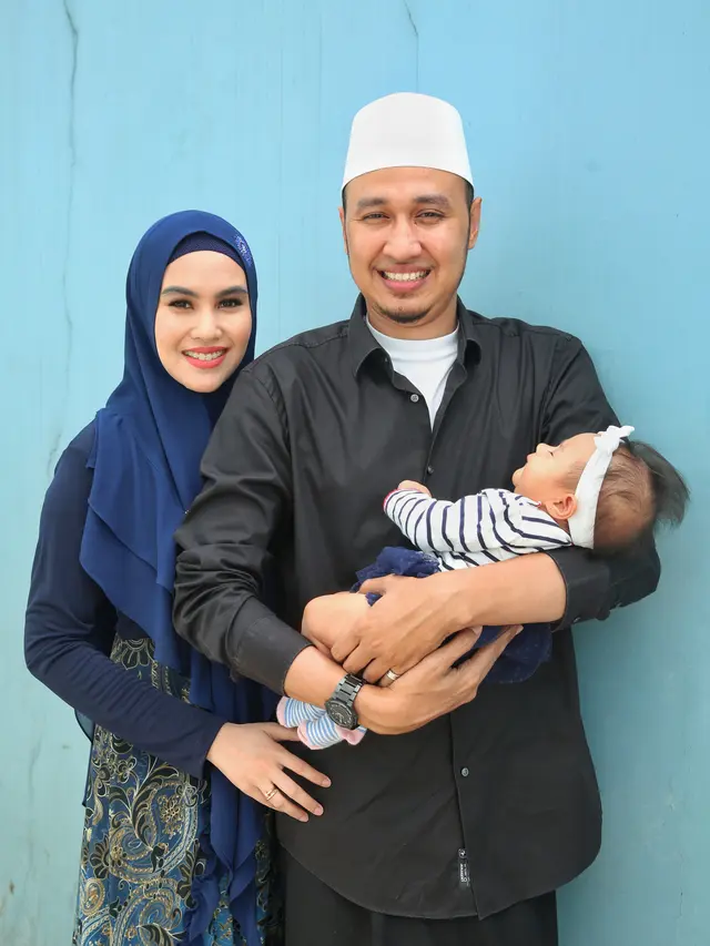 [Fimela] Kartika Putri dan Habib Usman Bin Yahya