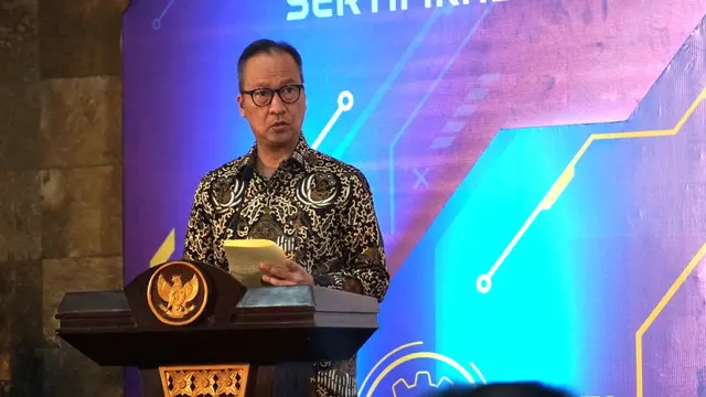 Menteri Perindustrian Agus Gumiwang Kartasasmita memberikan sambutan pada Launching Digitalisasi Sertifikasi TKDN di Jakarta, Rabu (27/9/2023). (Dok Kemenperin)