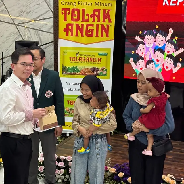 Sido Muncul Salurkan Bantuan Rp250 Juta untuk 100 Anak Suspect Stunting di Kota Bandung