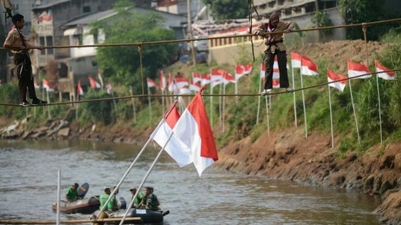 Serunya lomba-lomba yang dimainkan di Pesta Rakyat Ciliwung