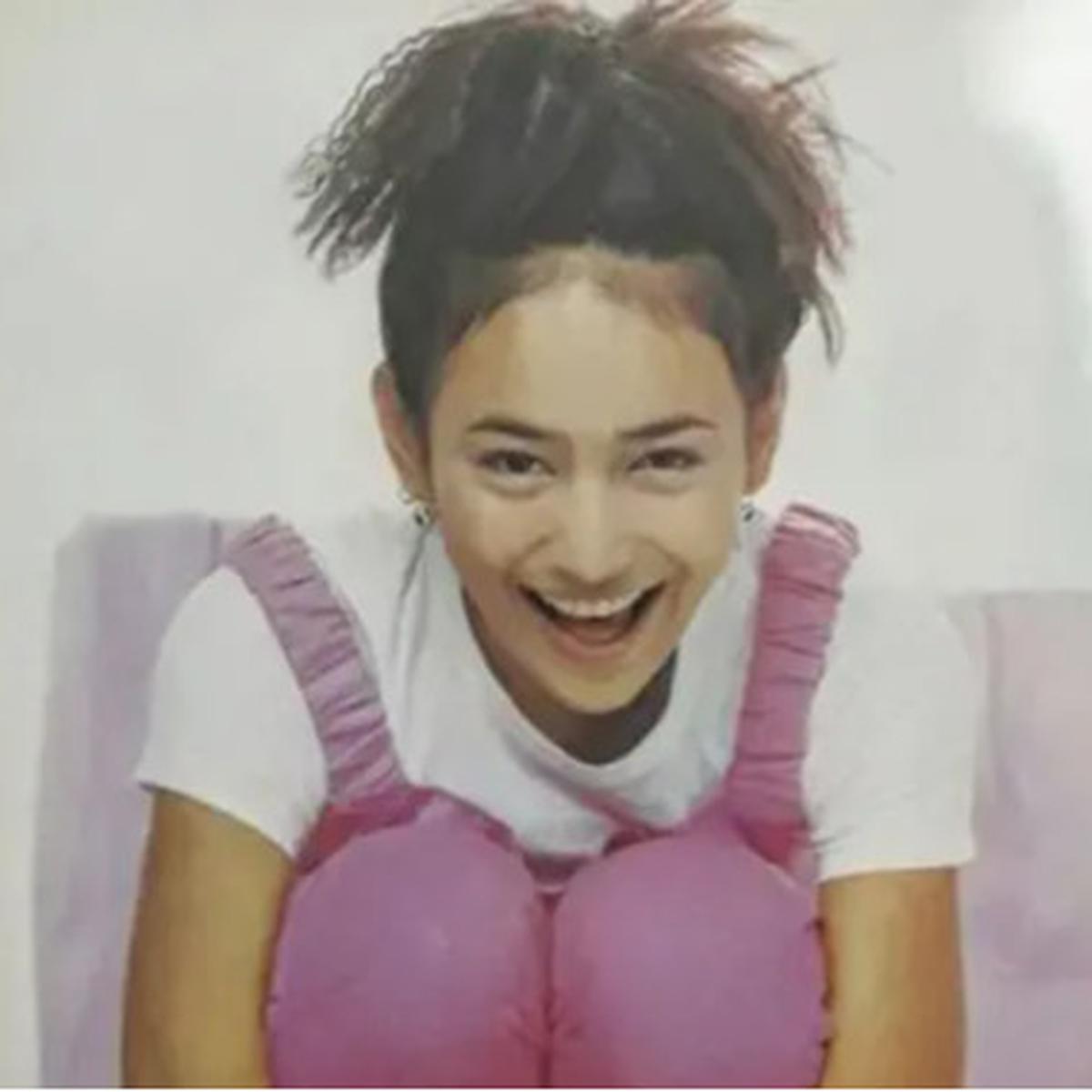 Potret lawas Cindy Fatikasari