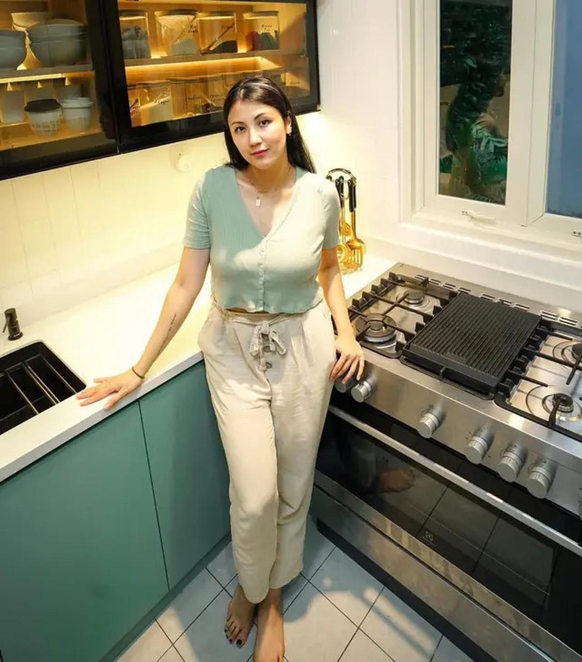 Potret Dapur Sharena Delon, Inspirasi Dapur Mungil yang Estetik dan Fungsional