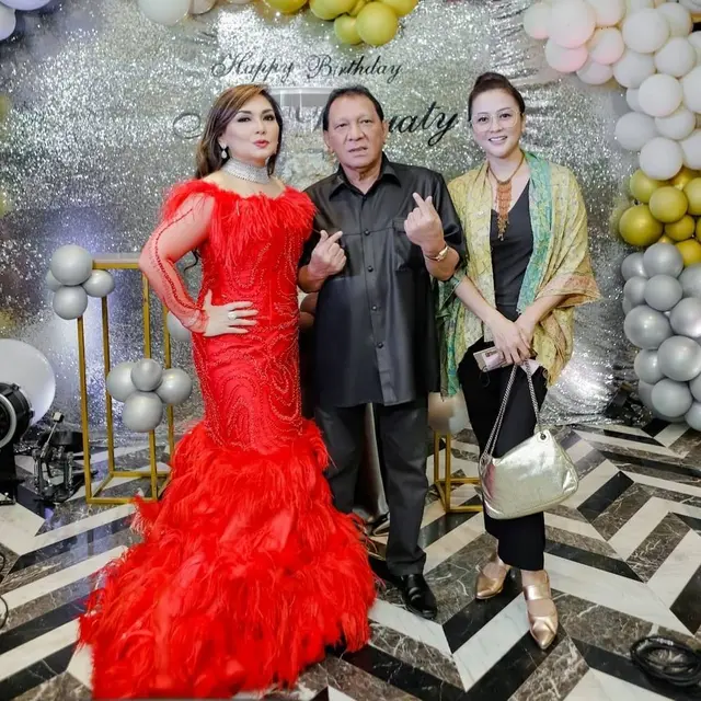Pesta ulang tahun ke-58 Nia Daniaty (Foto: Instagram/@maudywhilhelmina)