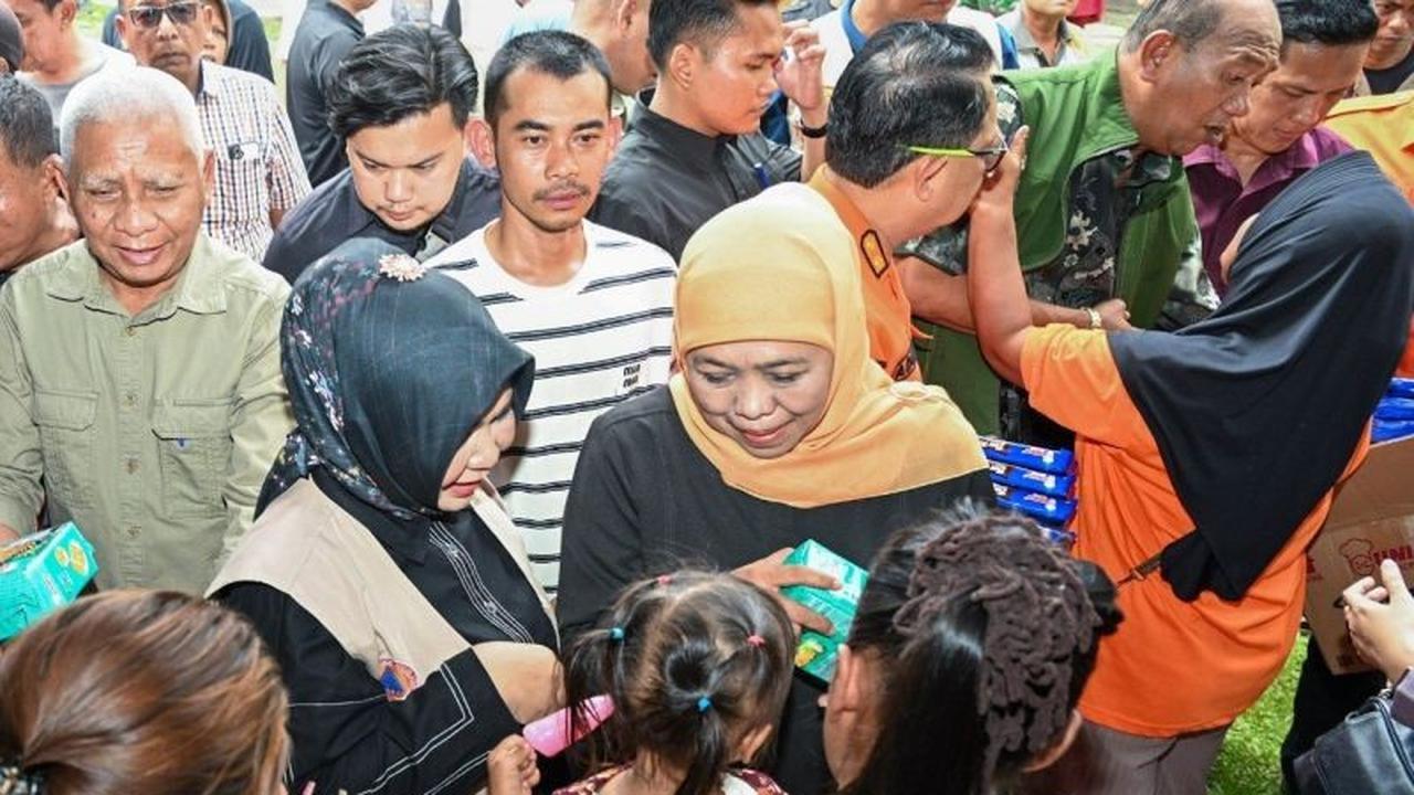 Wagub Sumut dan Gubernur Jatim Salurkan Bantuan Pengungsi Sumut di Langkat, Pastikan Dapur Umum Optimal
