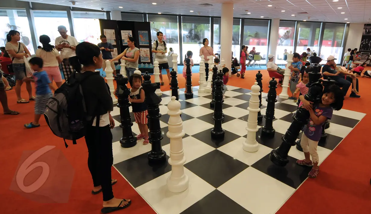 Untuk menambah wawasan tentang dunia olahraga, sebuah perpustakaan ‘Sport Library’ disediakan di areal National Stadium Singapura. Selain berisi buku, Sport Library juga dilengkapi dengan arena bermain, Senin (1/6/2015). (Liputan6.com/Helmi Fithriansyah)