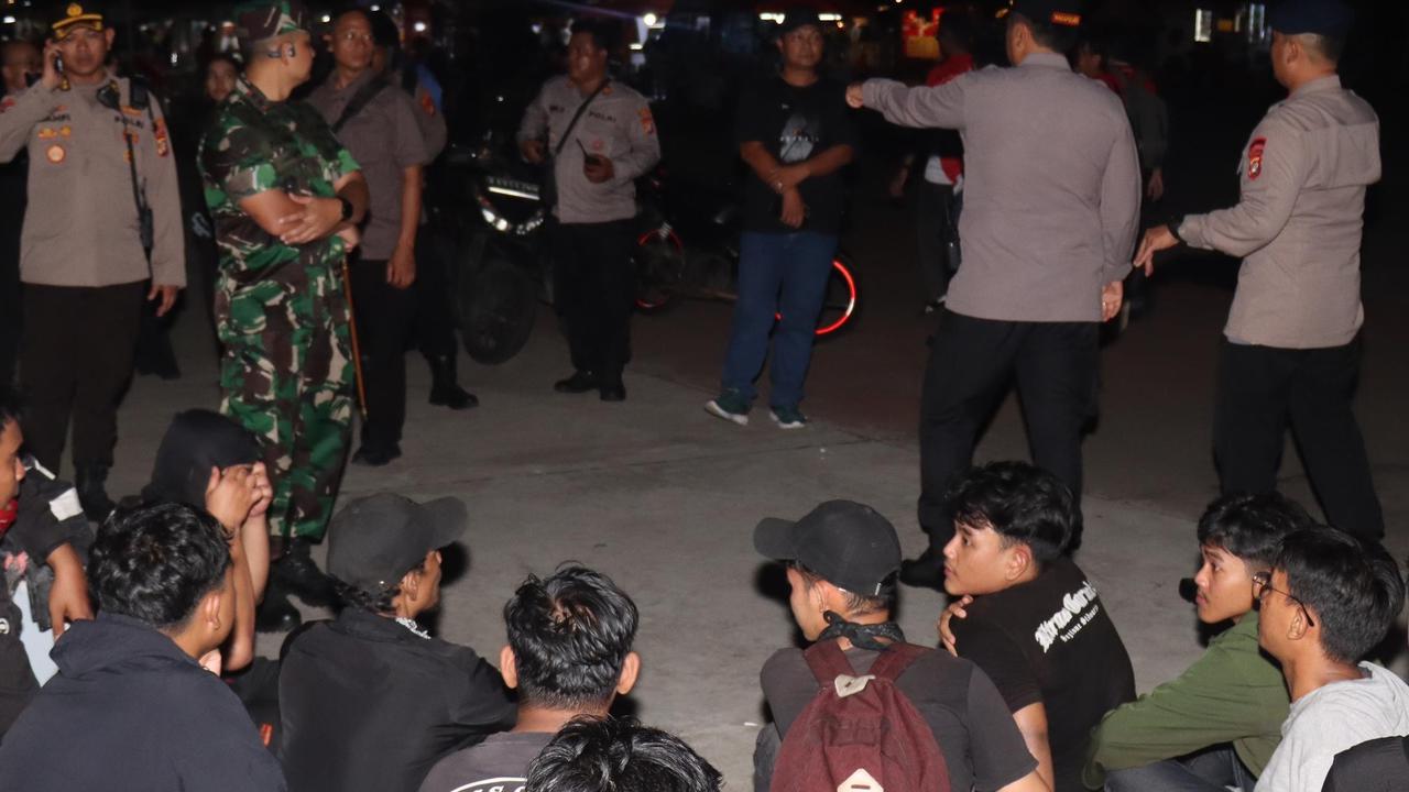 Polisi tangkap puluhan supoter timnas bentrok di gbk