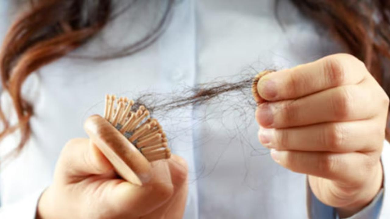 Rambut Rontok? Kenali Penyebab dan Temukan Solusi yang Tepat
