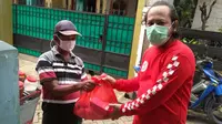 Forwot dan Bikers Tangsel Bagi-Bagi Sembako Untuk Masyarakat (Ist)