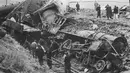 Bencana Tangiwai merupakan bencana paling buruk di Selandia Baru, pada tahun 1951 di hari Natal sebuah kecelakaan besar terjadi ombak menyapu jembatan dan juga kereta. Sekitar 151 orang dinyatakan tewas pada peristiwa tersebut. (axver.livejournal.com)