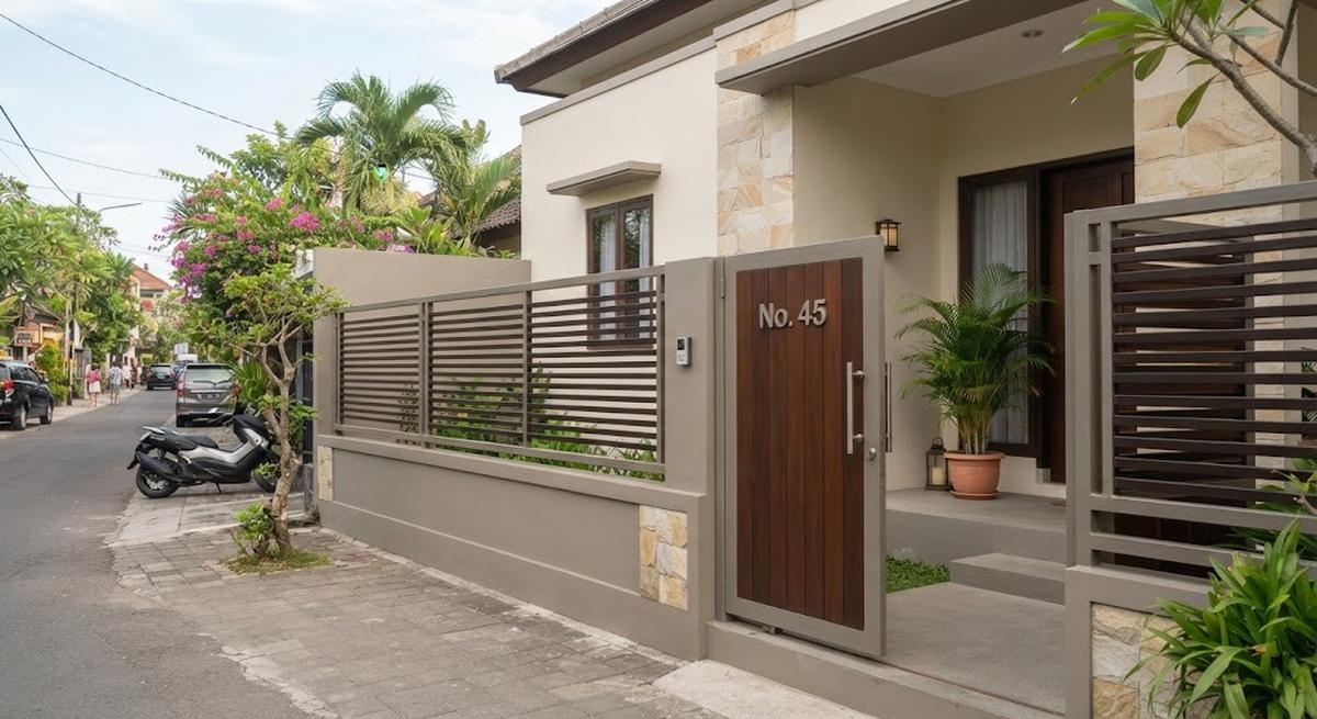Warna cat pagar warm tone yang terlihat elegan model warm grey