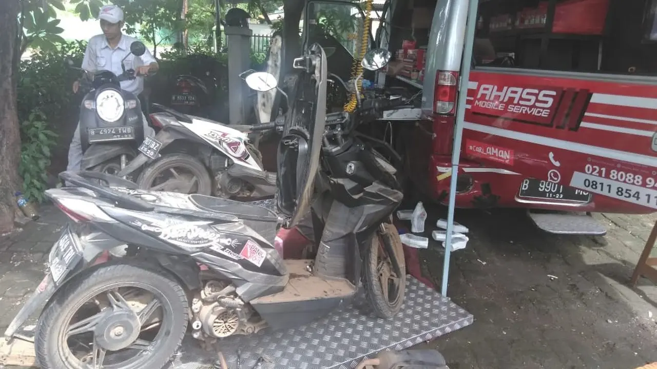 PT Wahana Makmur Sejati (WMS) mengaku terdapat 697 motor yang harus diperbaiki pihaknya akibat banjir.