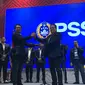 Ketua KBP Gusti Randa (kanan) dan Ketua KP Amir Burhanudin saat mengumumkan daftar calon tetap ketua umum, wakil ketua umum, dan komite eksekutif PSSI periode 2023-2027. (Liputan6.com/Melinda Indrasari)