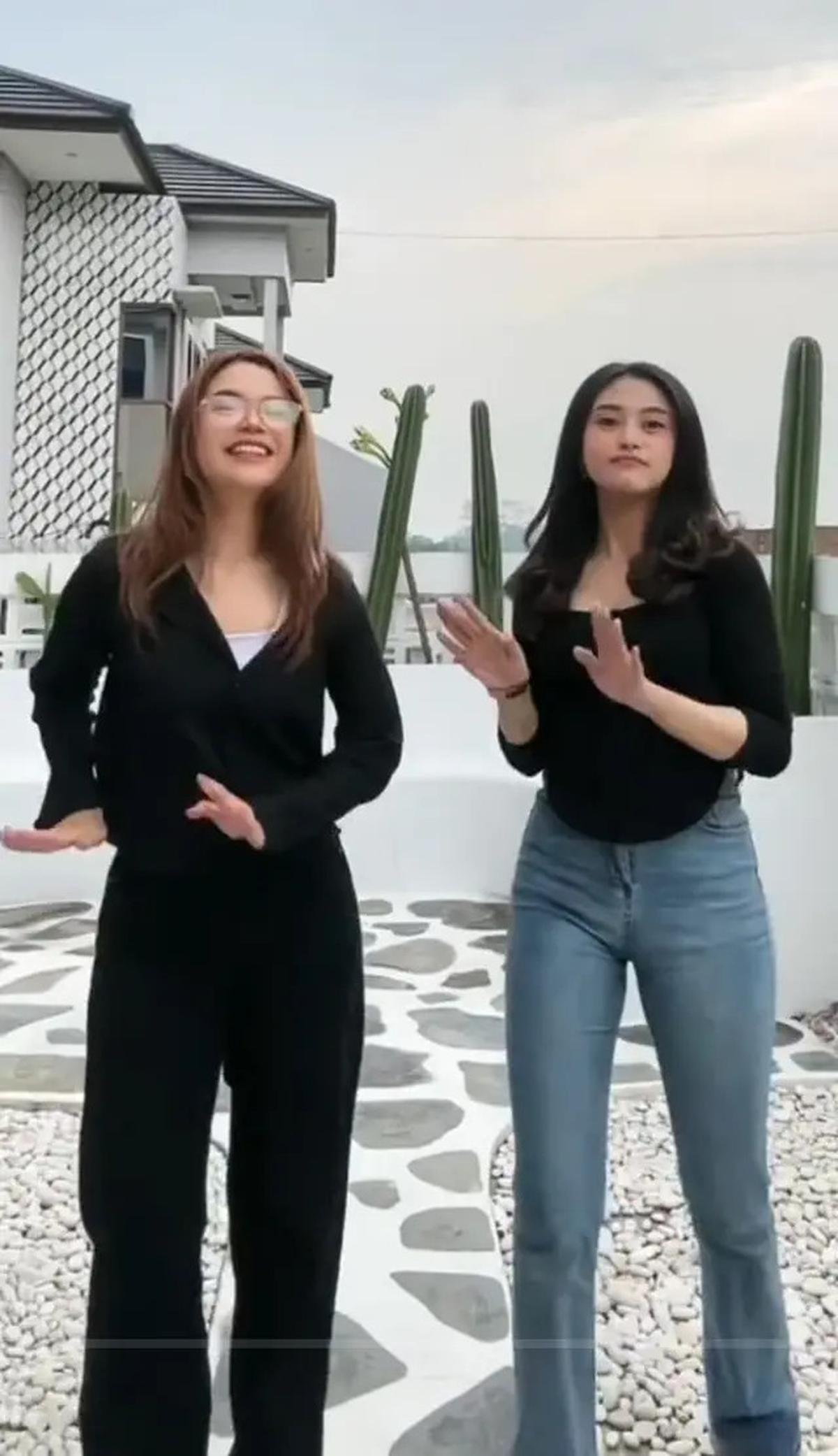 Mengintip Potret Rooftop Rumah Sinta Keong Racun, Usung Desain Tropikal yang Estetik