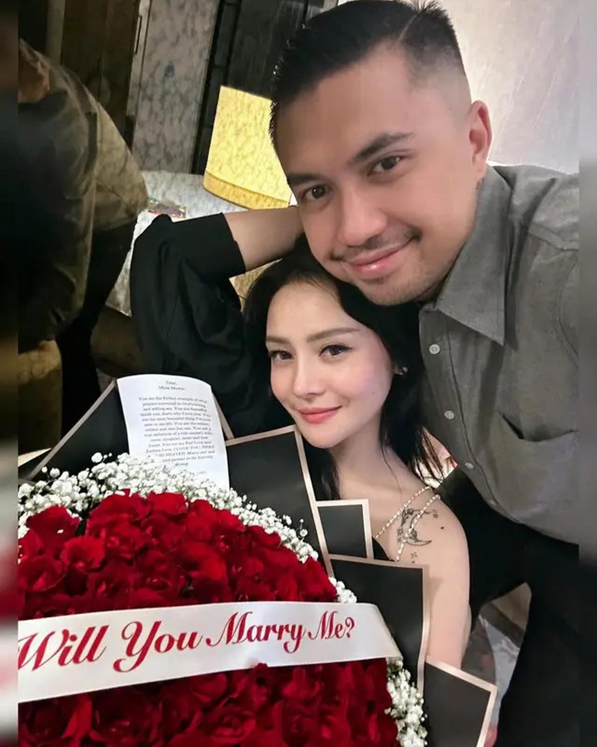 6 Potret Bahagia Mawar AFI Dilamar Kekasih, Momen Romantis yang Menyentuh