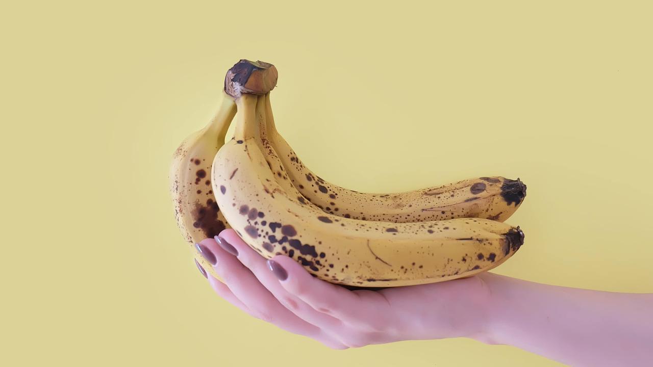 6 Cara Mengolah Pisang Terlalu Matang Menjadi Camilan Tanpa Oven