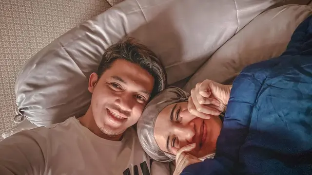 Sebut Istri Makin Manja, Ini 6 Momen Irwansyah Setia Dampingi Zaskia saat Hamil