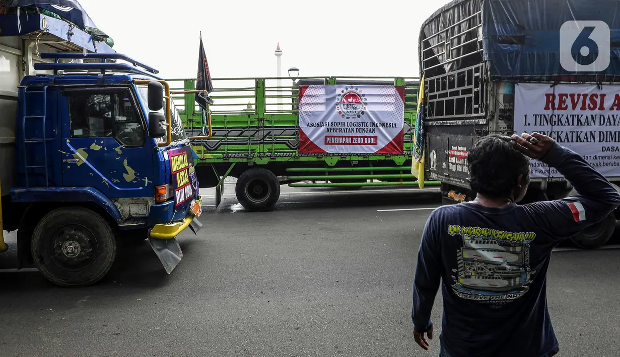 Bahkan, Kementerian Koordinator Bidang Infrastruktur dan Pembangunan Kewilayahan berkomitmen akan mengawal ketat implementasi Zero ODOL hingga tercapai penuh pada 2026 sesuai target nasional. (Liputan6.com/Herman Zakharia)