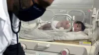 Bayi perempuan yang baru lahir di Suriah berhasil diselamatkan dari gempa Turki. (Dok.&nbsp;AP/Ghaith Alsayed)