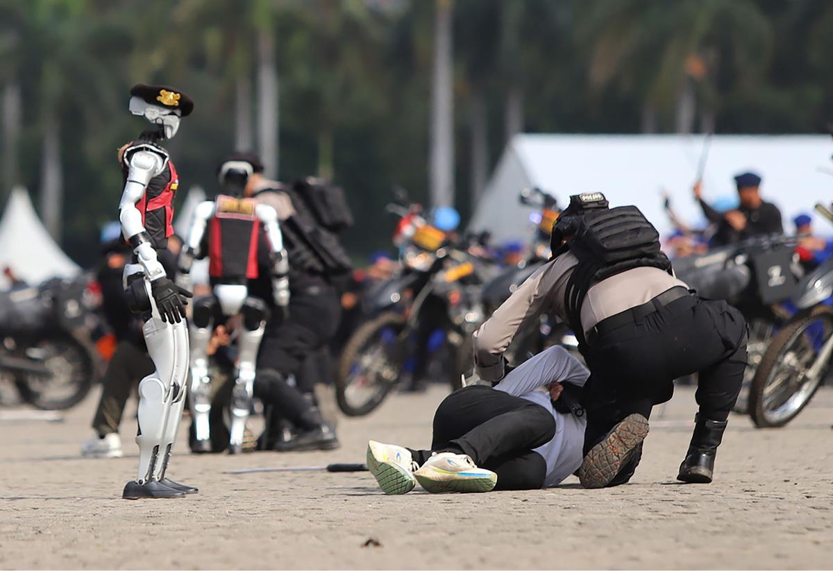 FOTO: HUT ke-79 Bhayangkara, Presiden Prabowo Serukan Polri Lebih Dekat ke Rakyat, Polri Pamer Teknologi Masa Depan