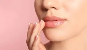 Pilihan Tinted Lip Balm Lokal untuk Bibir Lembap dengan Sentuhan Warna Natural