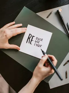 Upaya untuk green living./copyright pexels/Photo by Vlada Karpovich