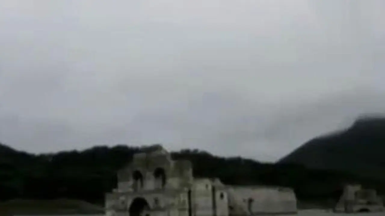 Segmen 3: Gereja Berumur Ratusan Tahun Muncul di Tengah Sungai