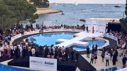 Tempat pelaksanaan parade Rio Haryanto dan para pebalap F1  sebelum balapan di Monaco, (29/5/2016). (Bola.com/Twitter/Manor racing team)