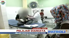 Jari tangan seorang pelajar SMK putus karena diserang celurit oleh sekelompok pelajar di Cibadak, Sukabumi, Jawa Barat.