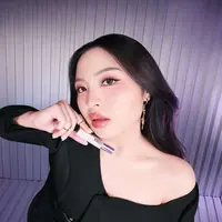 Somethinc hadirkan lipstik glaze terbaru yang bisa tahan 24 jam (Somethinc)