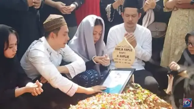 Kiki Farrel (Foto: YouTube)